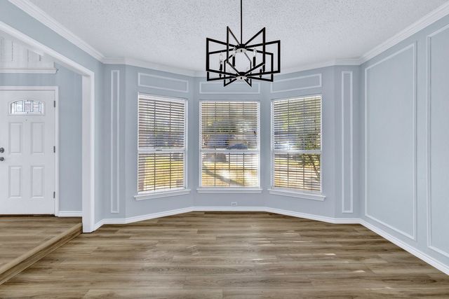2505 Classic Court W, Bedford, TX 76021