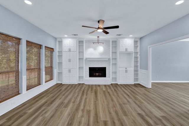 2505 Classic Court W, Bedford, TX 76021