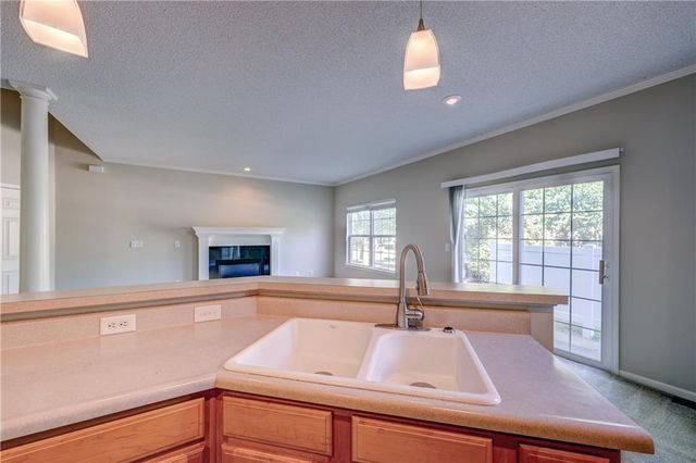 9147 Boehm Drive, Lenexa, KS 66219