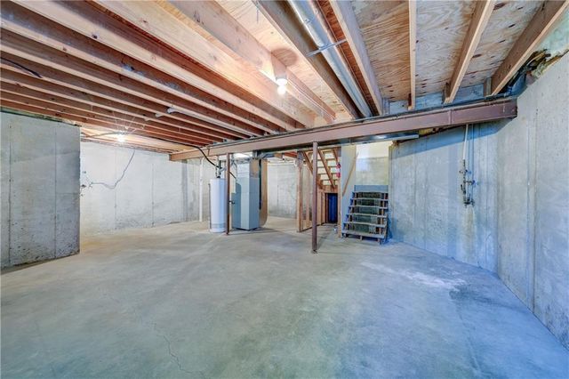 9147 Boehm Drive, Lenexa, KS 66219