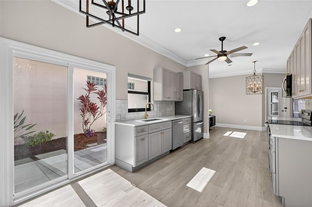 3994 VIA MIRADA, Sarasota, FL 34238