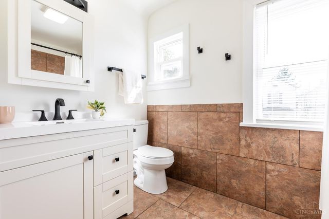 1708 De Armand Avenue, North College Hill, OH 45239