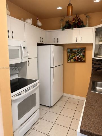 11832 SW 185th Ter, Miami, FL 33177