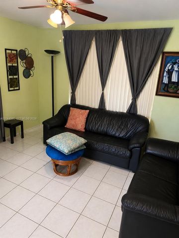 11832 SW 185th Ter, Miami, FL 33177