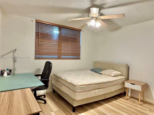 3660 NE 166th St 415, North Miami Beach, FL 33160