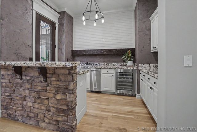 6372 N Wildwood Lane, Owasso, OK 74055
