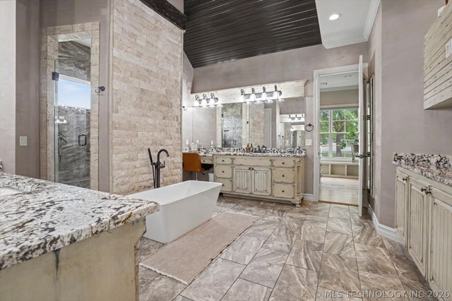 6372 N Wildwood Lane, Owasso, OK 74055