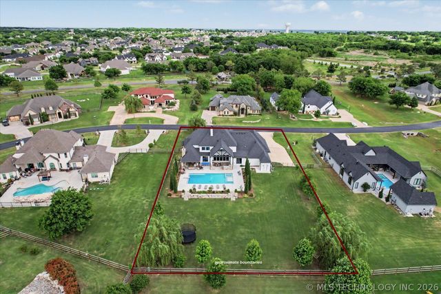 6372 N Wildwood Lane, Owasso, OK 74055