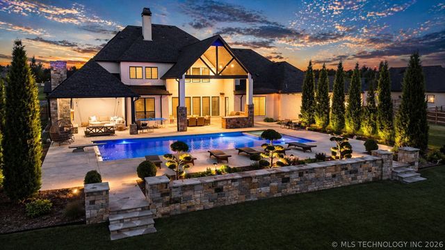 6372 N Wildwood Lane, Owasso, OK 74055