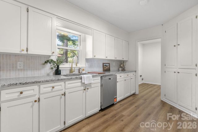 178 Trailwood Drive, Forest City, NC 28043