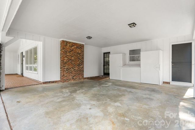 178 Trailwood Drive, Forest City, NC 28043