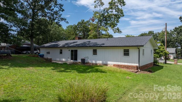 178 Trailwood Drive, Forest City, NC 28043