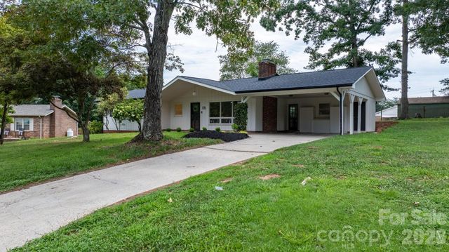 178 Trailwood Drive, Forest City, NC 28043
