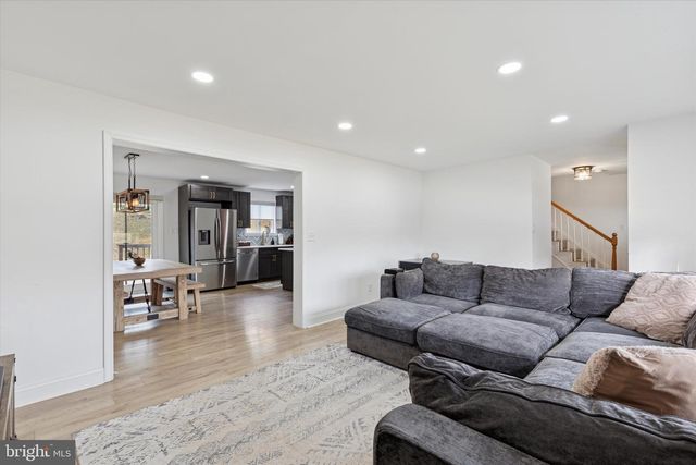 3023 EISENHOWER RD, Norristown, PA 19403