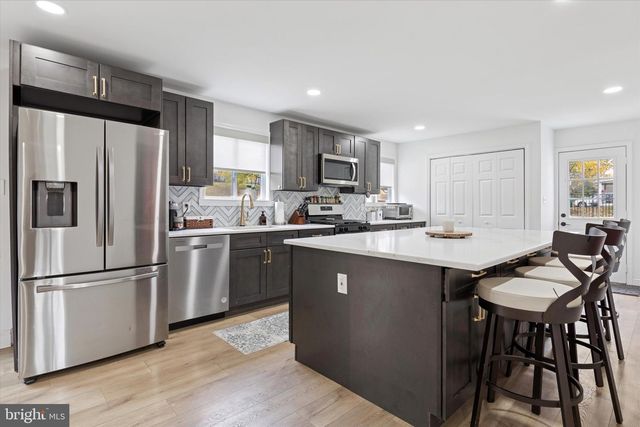 3023 EISENHOWER RD, Norristown, PA 19403