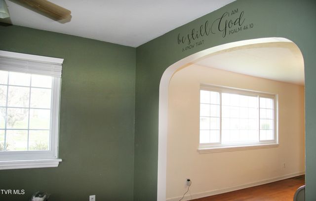 612 Oakwood Avenue, Pennington Gap, VA 24277