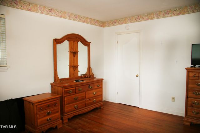 612 Oakwood Avenue, Pennington Gap, VA 24277