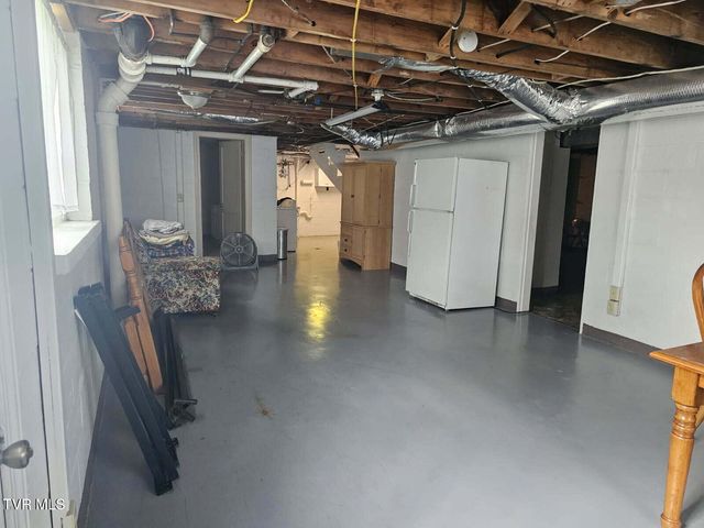 612 Oakwood Avenue, Pennington Gap, VA 24277