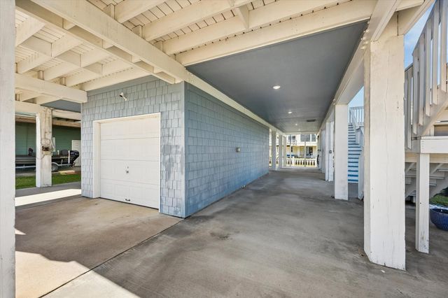 126 Driftwood Road, Freeport, TX 77541
