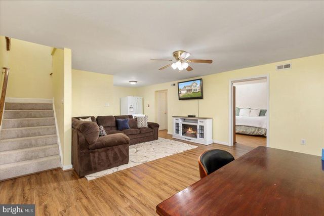 1132 HAPPY RIDGE DR, Front Royal, VA 22630