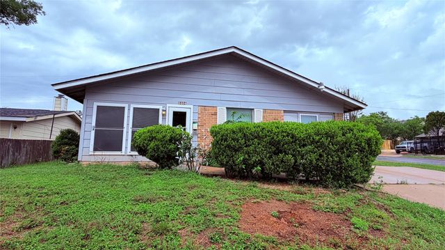8404 Maine DR, Austin, TX 78758