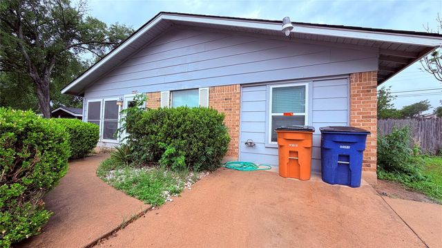 8404 Maine DR, Austin, TX 78758