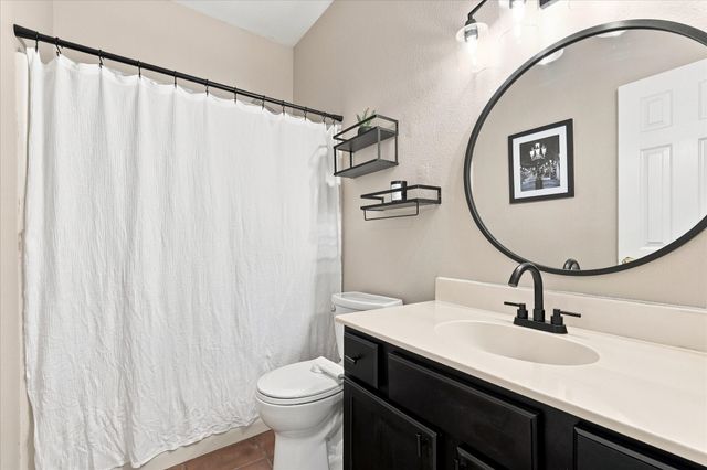 321 Texas Drive, Lake Dallas, TX 75065