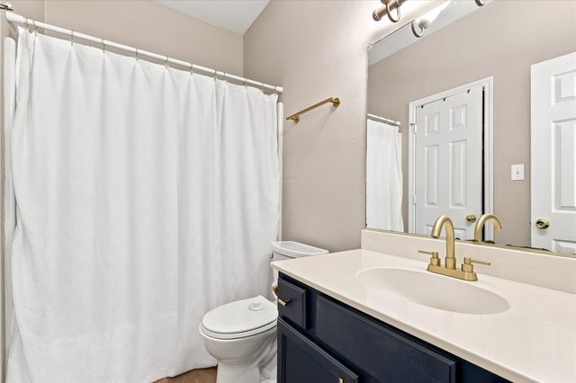 321 Texas Drive, Lake Dallas, TX 75065