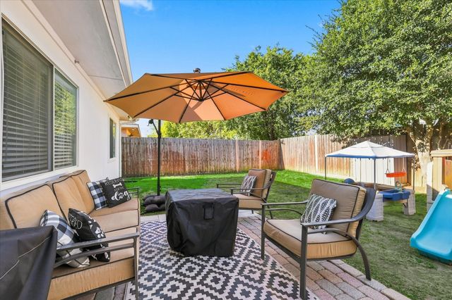 321 Texas Drive, Lake Dallas, TX 75065