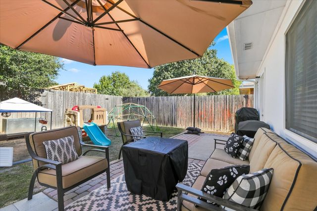 321 Texas Drive, Lake Dallas, TX 75065