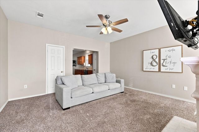321 Texas Drive, Lake Dallas, TX 75065