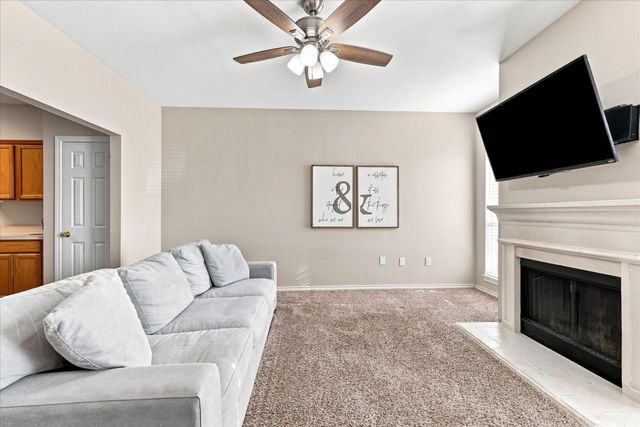 321 Texas Drive, Lake Dallas, TX 75065