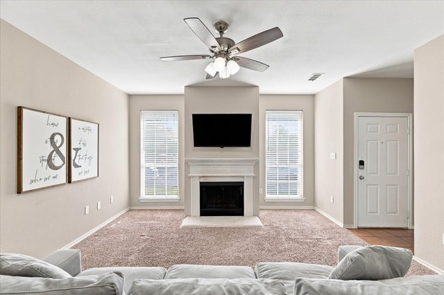 321 Texas Drive, Lake Dallas, TX 75065