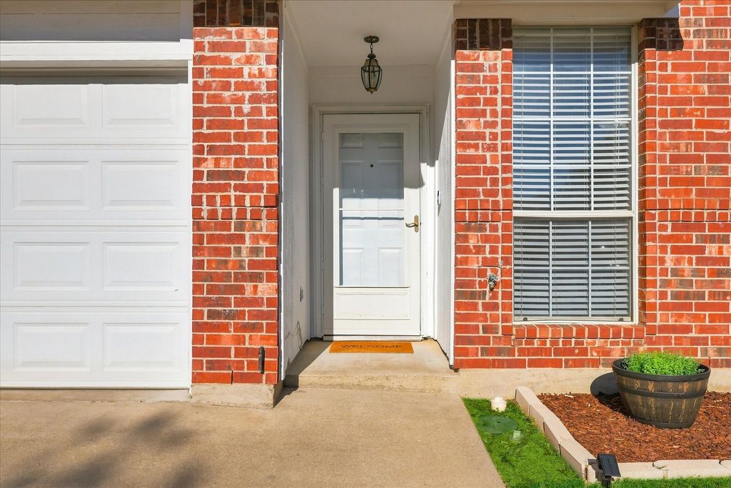 321 Texas Drive, Lake Dallas, TX 75065 — photo 4