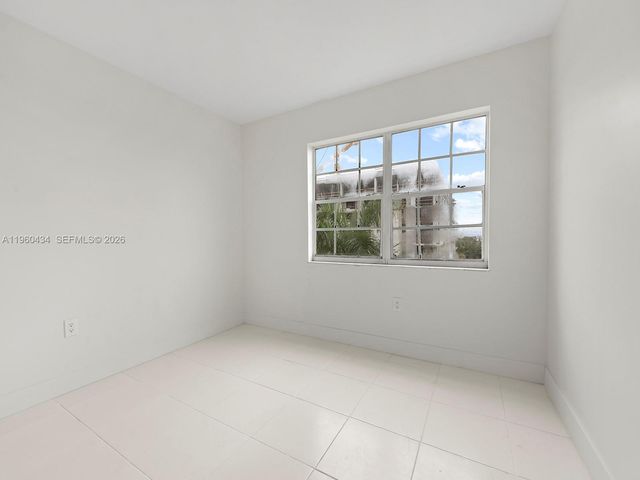 1750 NW 27th Ave 0, Miami, FL 33125