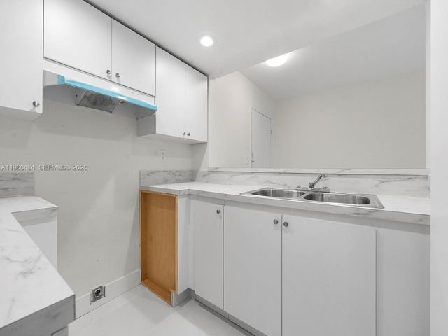 1750 NW 27th Ave 0, Miami, FL 33125