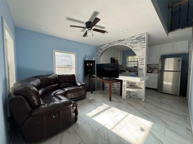 172 Moonbeam Lane, Livingston, TX 77351