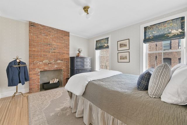 89 Revere St, Boston, MA 02114