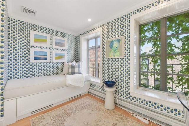 89 Revere St, Boston, MA 02114