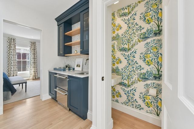 89 Revere St, Boston, MA 02114