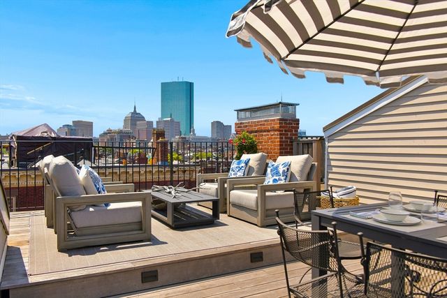 89 Revere St, Boston, MA 02114
