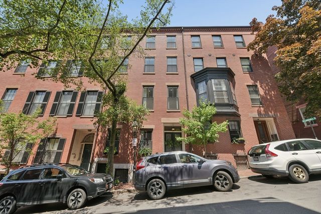 89 Revere St, Boston, MA 02114