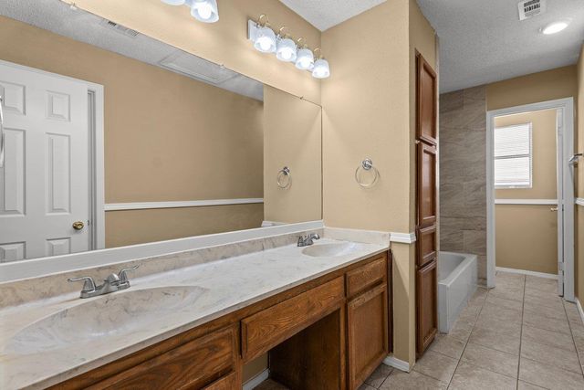 1001 Tamra CV, Round Rock, TX 78681