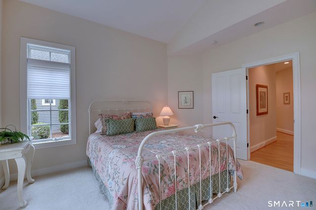 37 Hanover Fields Road, Glastonbury, CT 06033