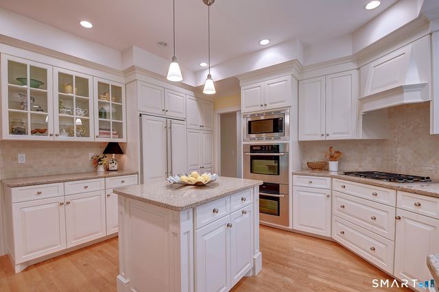 37 Hanover Fields Road, Glastonbury, CT 06033