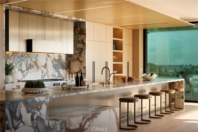 2519 Harbor View Drive, Corona Del Mar, CA 92625