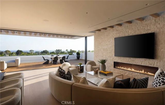 2519 Harbor View Drive, Corona Del Mar, CA 92625