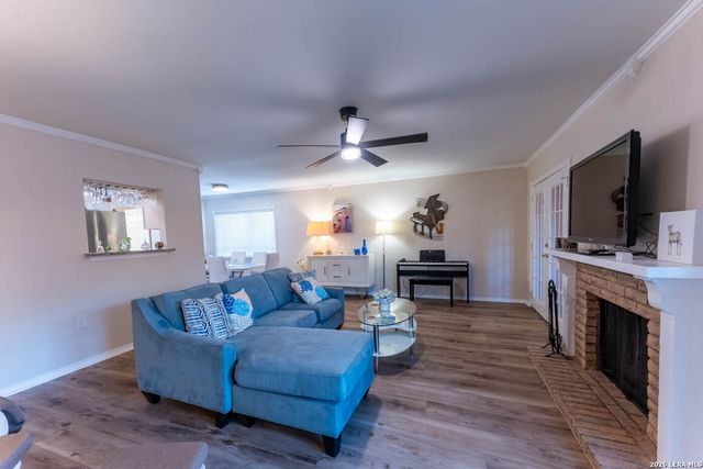 201 Crosswood, Universal City, TX 78148