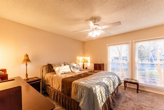 201 Crosswood, Universal City, TX 78148