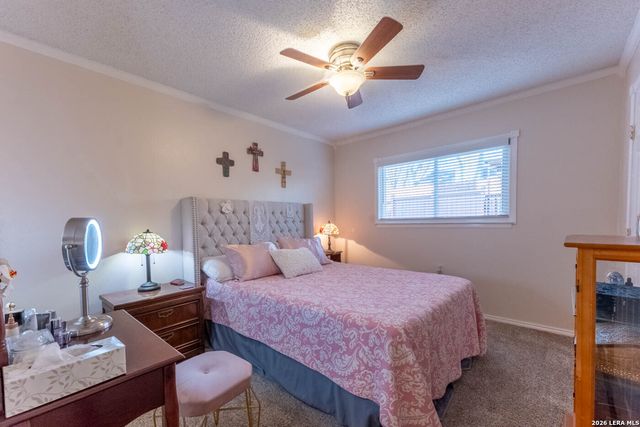 201 Crosswood, Universal City, TX 78148